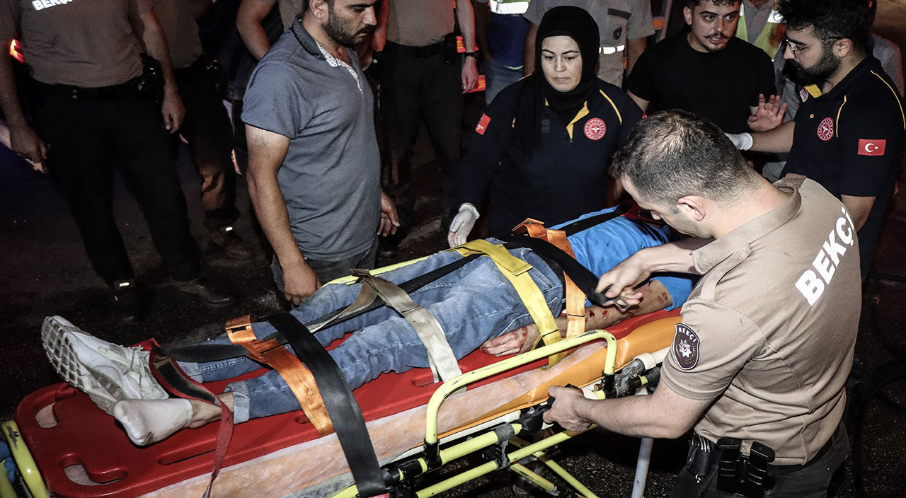 Bursa'da taklalar atan otomobil alev alev yandı: Sürücü yanmaktan son anda kurtarıldı