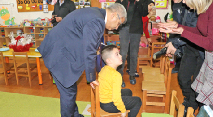 Millî Eğitim Bakanından velilere: Öğrencilerimizi strese sokmayın