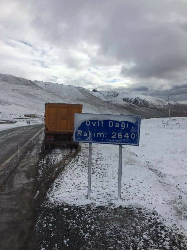 Bazı şehirlerin yüksek kesimlerinde mevsimin ilk karı