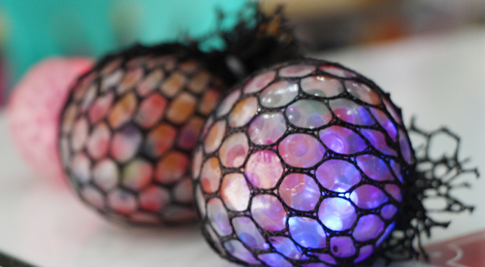 Bu oyuncakların çocuk gelişimine zararı saymakla bitmiyor