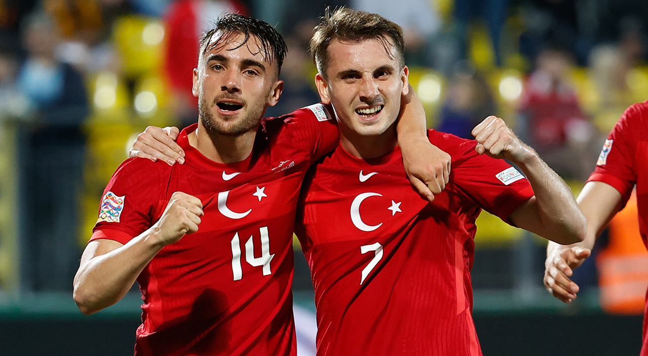 Özbek'ten Koç'a gönderme: Meydanı kimseye bırakmayız