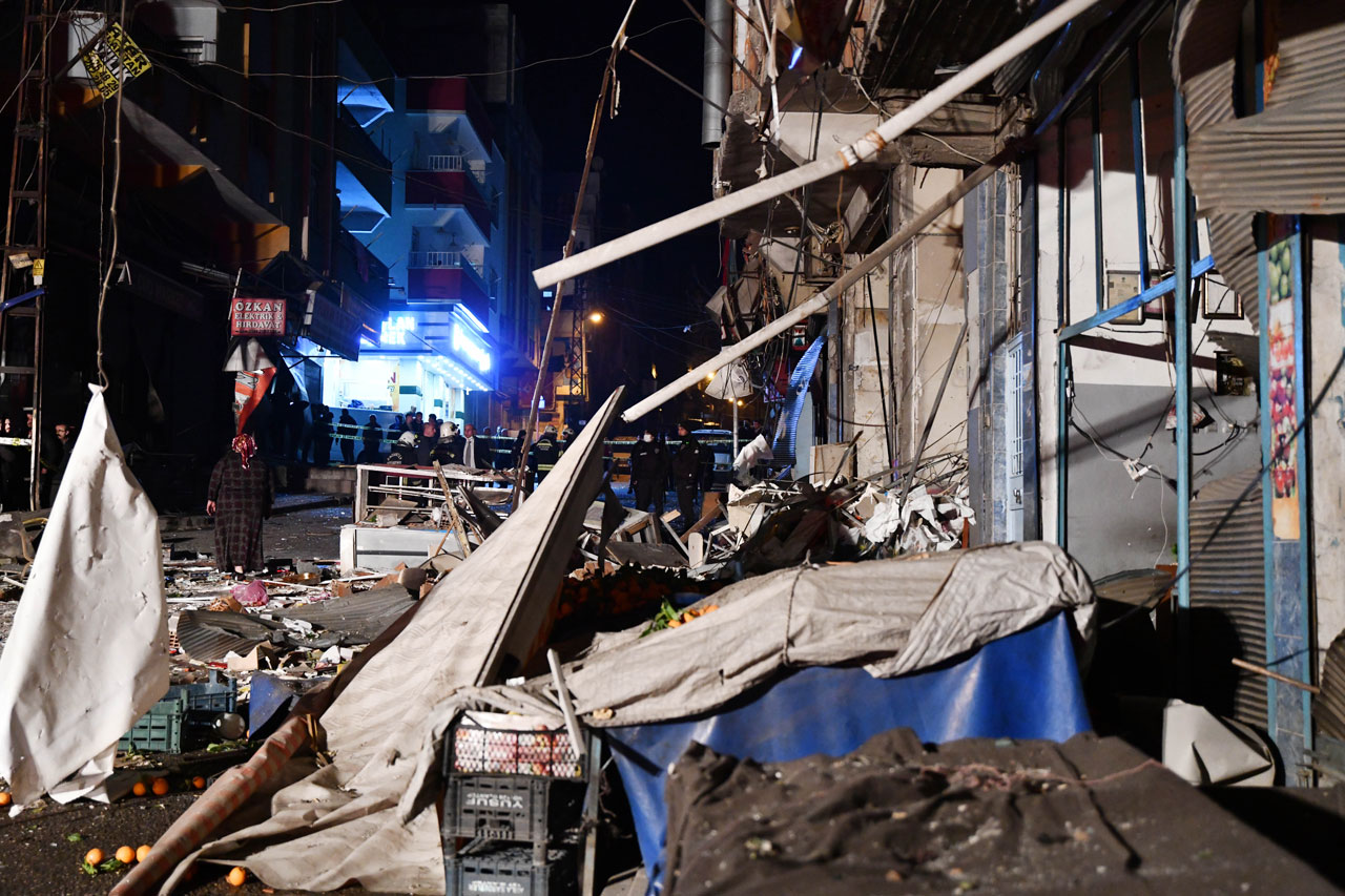 Gaziantep'te sanayi tüpü patladı: Ortalık savaş alanına döndü