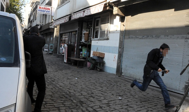 Diyarbakır saldırısında dikkat çeken görüntü Diyarbakır saldırısında dikkat çeken görüntü