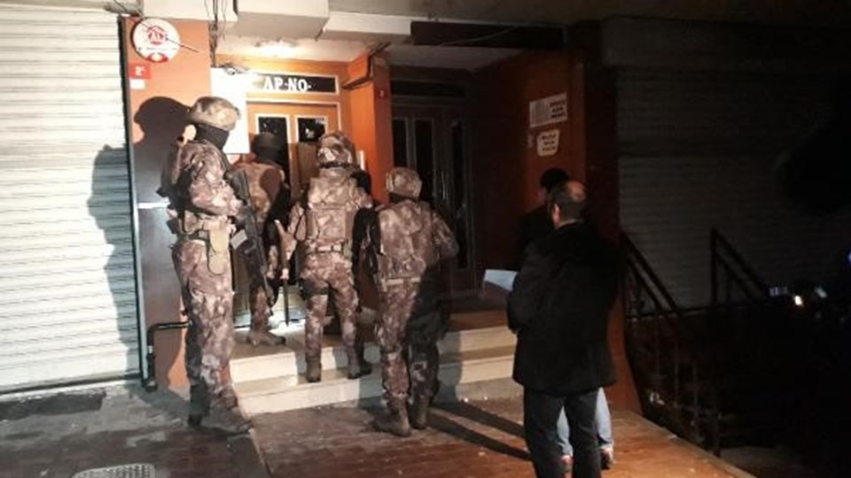İstanbul'da para aklama operasyonu! ABD'ye para gönderen 417 kişiye gözaltı