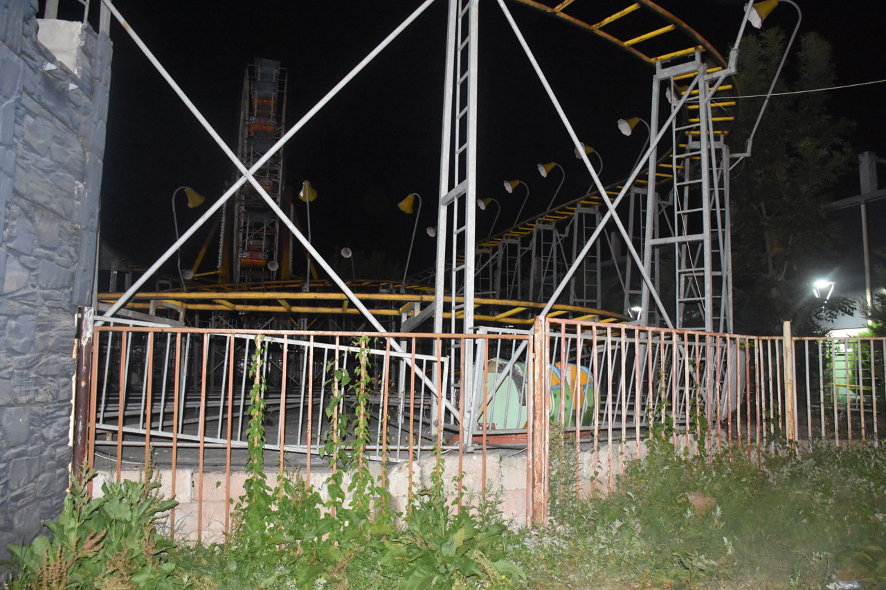 Lunaparktaki tren raydan çıktı: 1 ölü, 3 yaralı