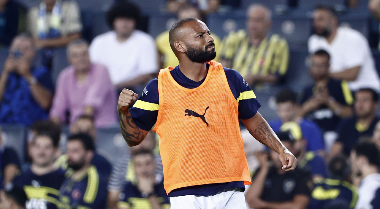 Hoş geldin Joao Pedro! Fenerbahçe Kadıköy'de Kayserispor'u yeni forvetiyle devirdi Hoş geldin Joao Pedro! Fenerbahçe Kadıköy'de Kayserispor'u yeni forvetiyle devirdi
