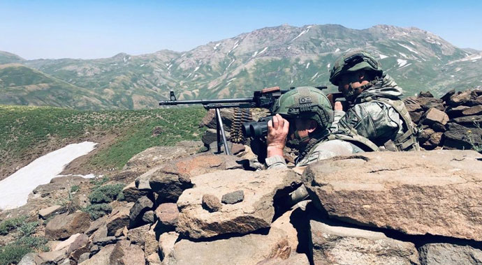 Bakanlık paylaştı! İşte Pençe-2 Harekatı'ndan yeni görüntüler