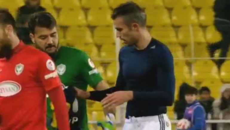Van Persie'den 'panenka' özürü
