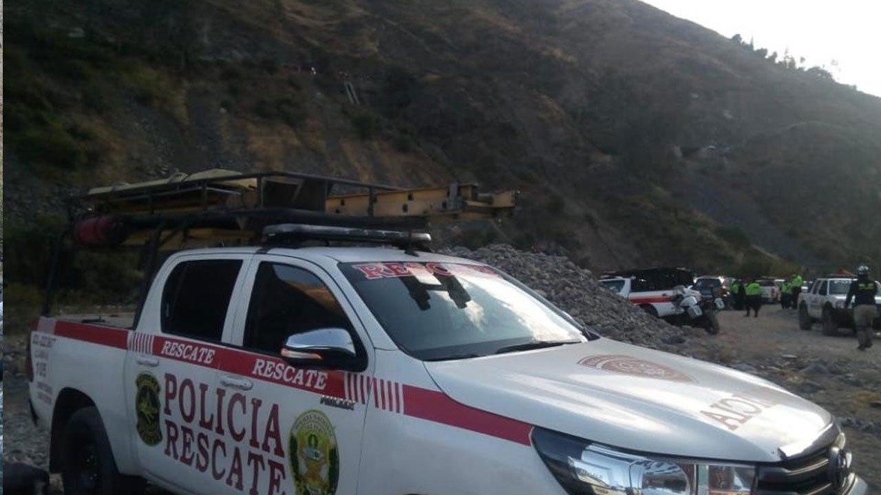 Peru'da feci kaza: 29 ölü, 22 yaralı Peru'da feci kaza: 29 ölü, 22 yaralı