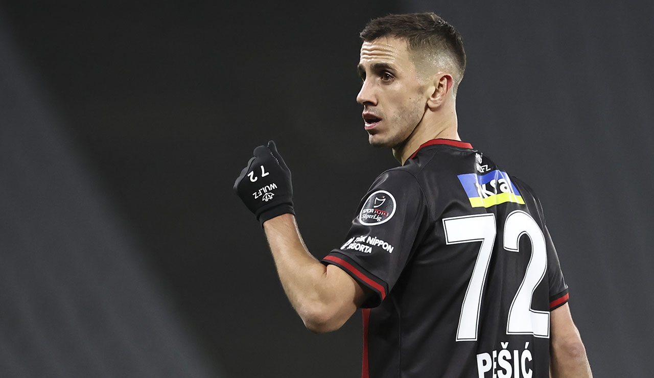 Szalai gitti gider: Yerini dolduracak isim ise La Liga'dan