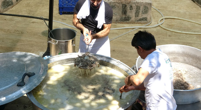 Bu pilavı yemek için 600 yıldır bu köye her yıl 20 bin kişi akın ediyor