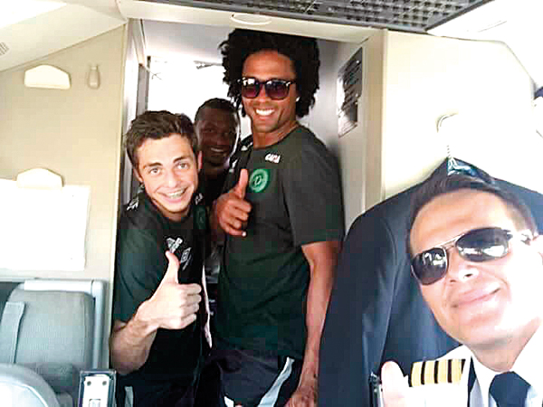 Yakıt bitti, futbol takımı yok oldu!