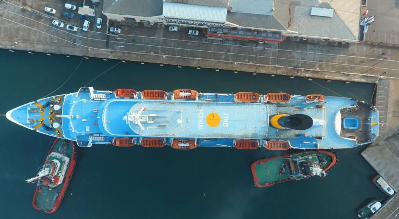 25 yıl aradan sonra Libya’dan gelen ilk yolcu gemisi İzmir’e ulaştı