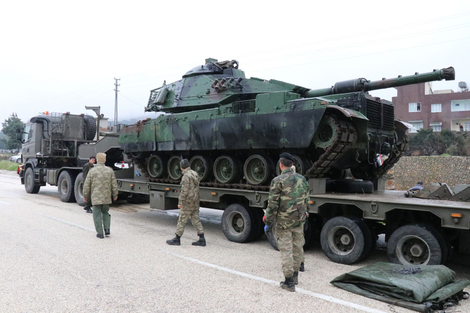 Afrin’i PKK avcısı tanklar vuracak