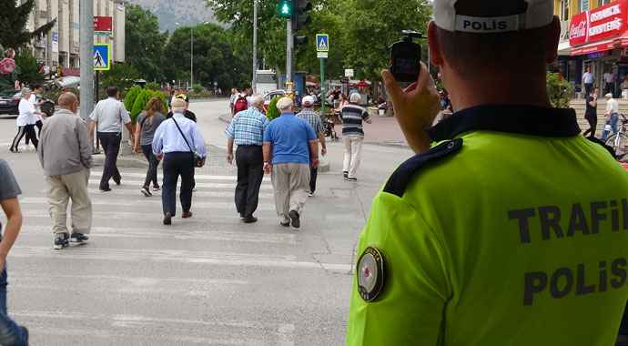 Polis tek tek böyle tespit etti! Hepsine ceza yazıldı...