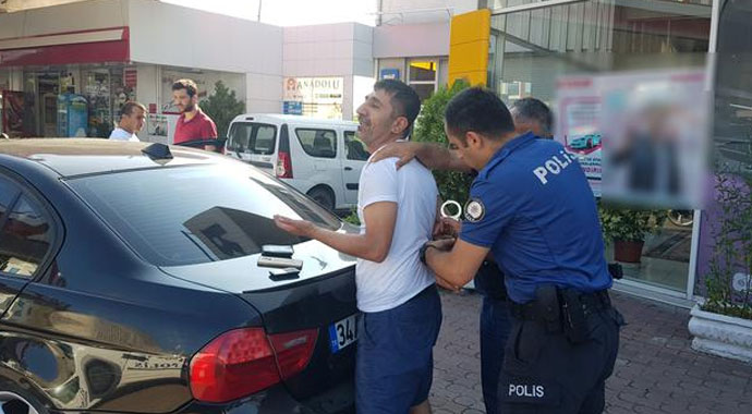 'Kayınpederimi öldüreceğim' deyip 2 arkadaşını rehin aldı