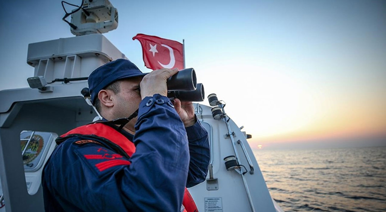 Yunan Bakan’ın skandal iddiasına Türkiye’den “üstçavuş” düzeyinde cevap: İnsanlık adına utanmalı Yunan Bakan’ın skandal iddiasına Türkiye’den “üstçavuş” düzeyinde cevap: İnsanlık adına utanmalı
