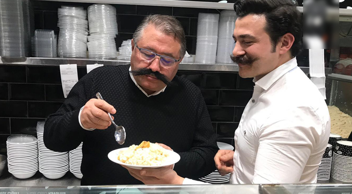Pilav yemenin böylesi görülmedi!