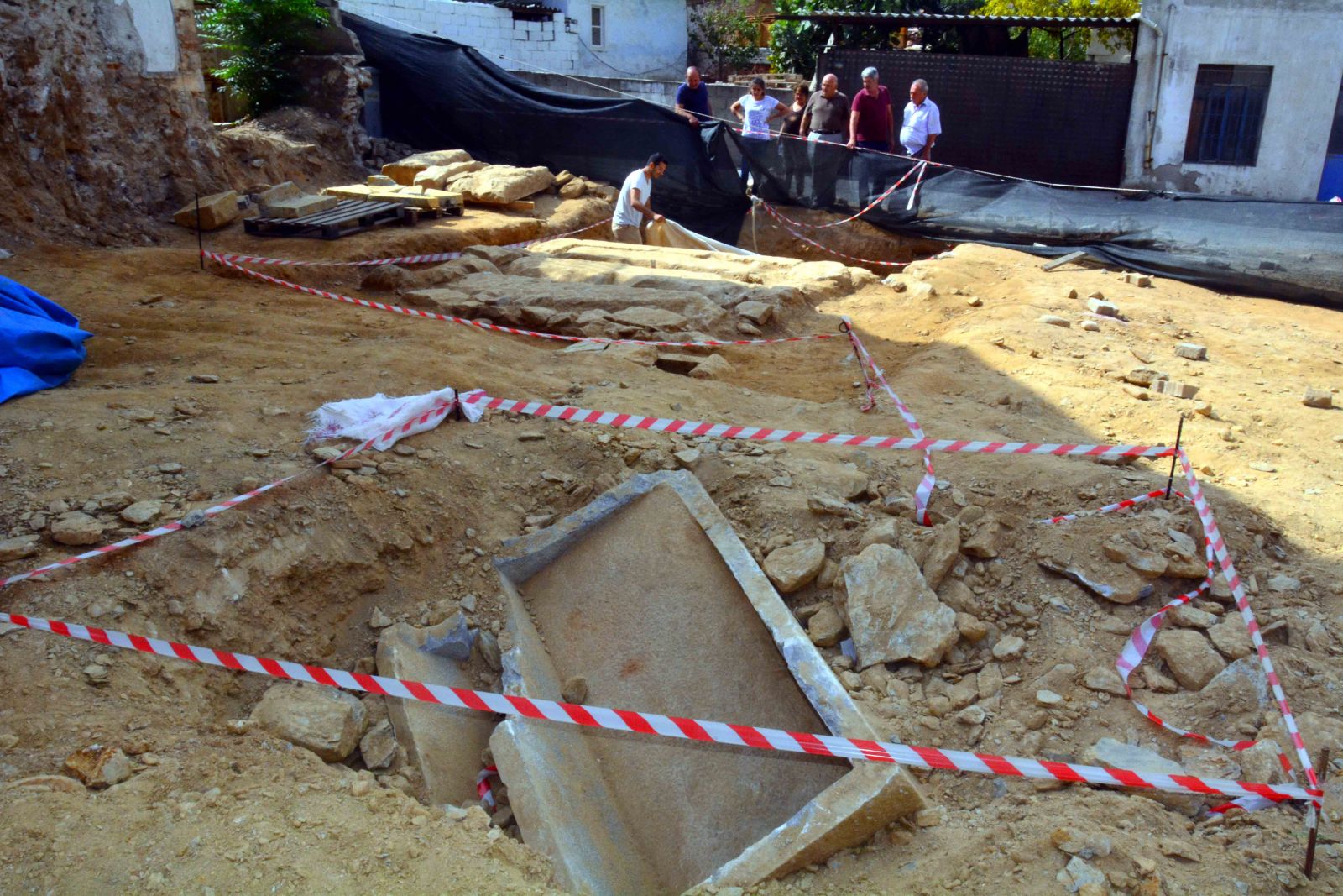 Muğla'da 2 bin 400 yıllık oda mezar bulundu