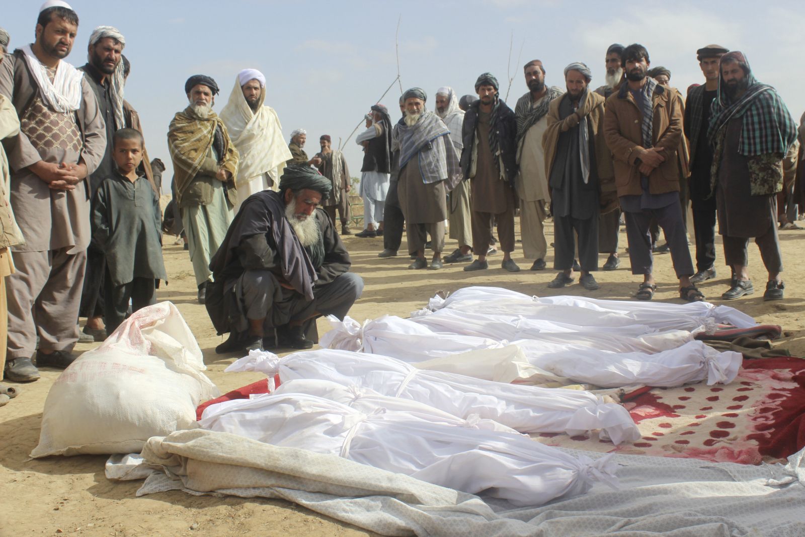Afganistan'da Taliban'a yönelik operasyonda 30 sivil öldü