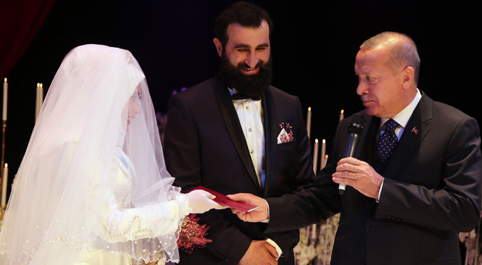 Cumhurbaşkanı Erdoğan nikah şahitliği yaptı