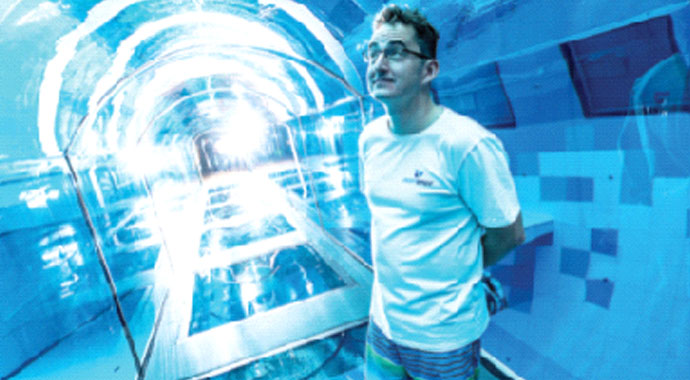 Bu havuza dalmak yürek ister! Derinliği 45 metre