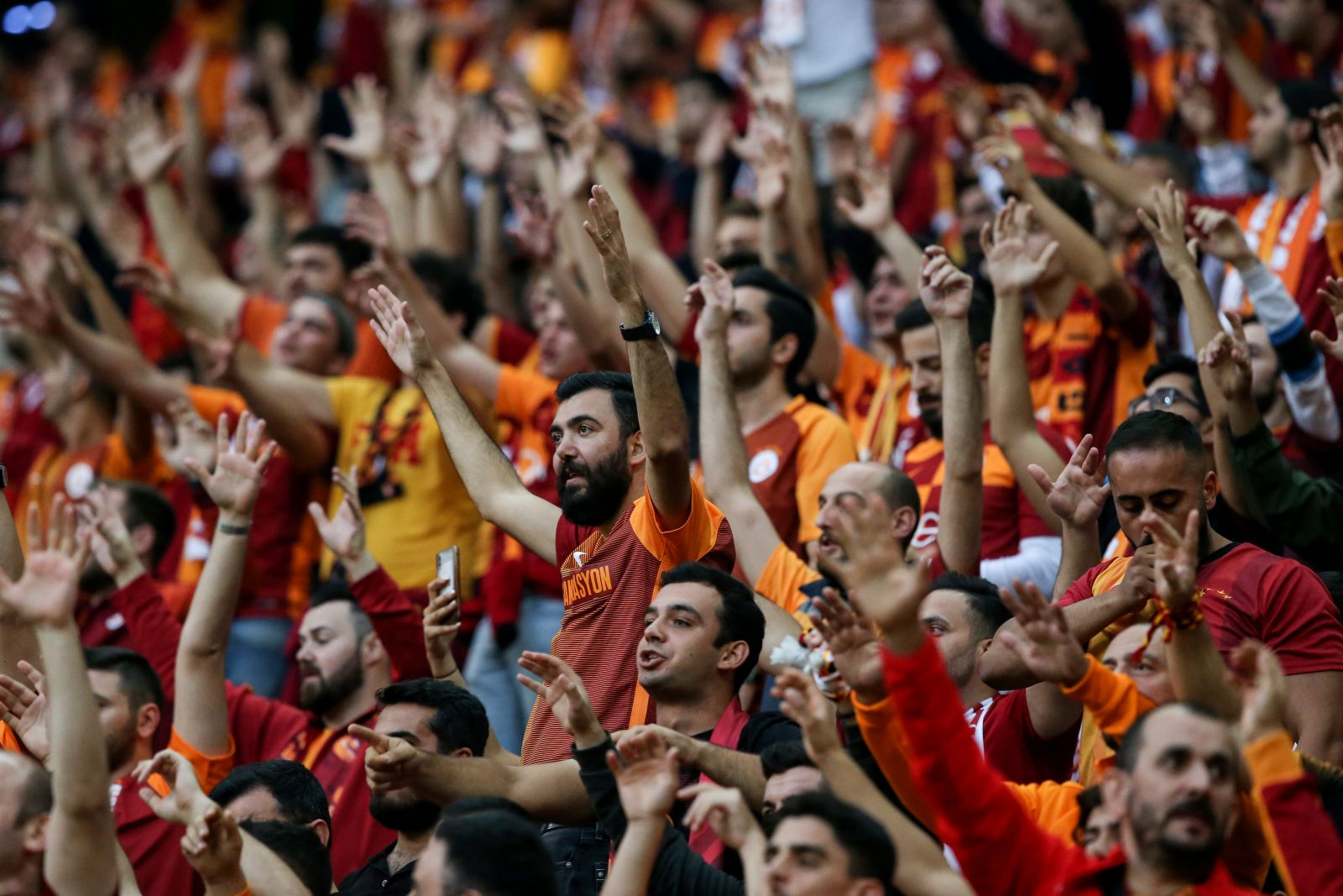 Sezonun ilk derbisinde gol sesi çıkmadı (Galatasaray 0-0 Fenerbahçe)