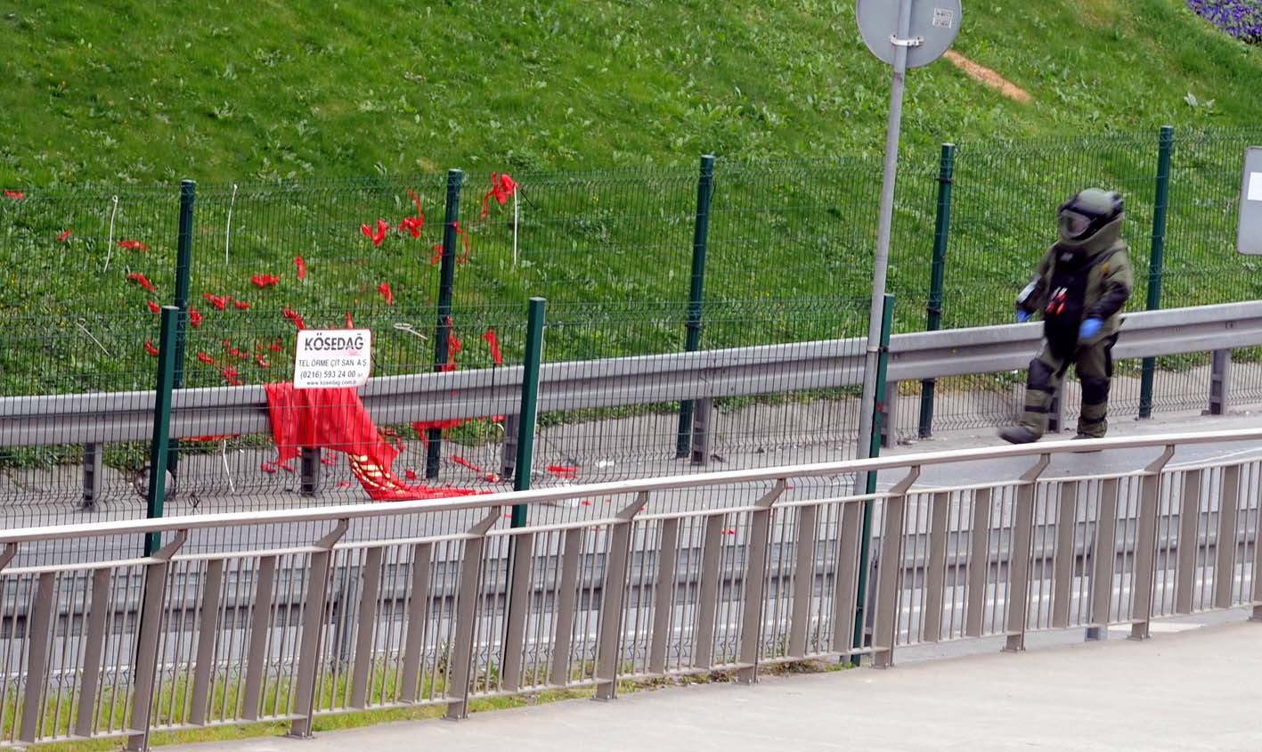 E-5'te şüpheli paket alarmı; FSM'de intihar girişimi! Trafik durma noktasında