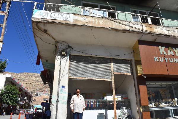 7 yaşında başladı, 70 yıldır saat tamir ediyor