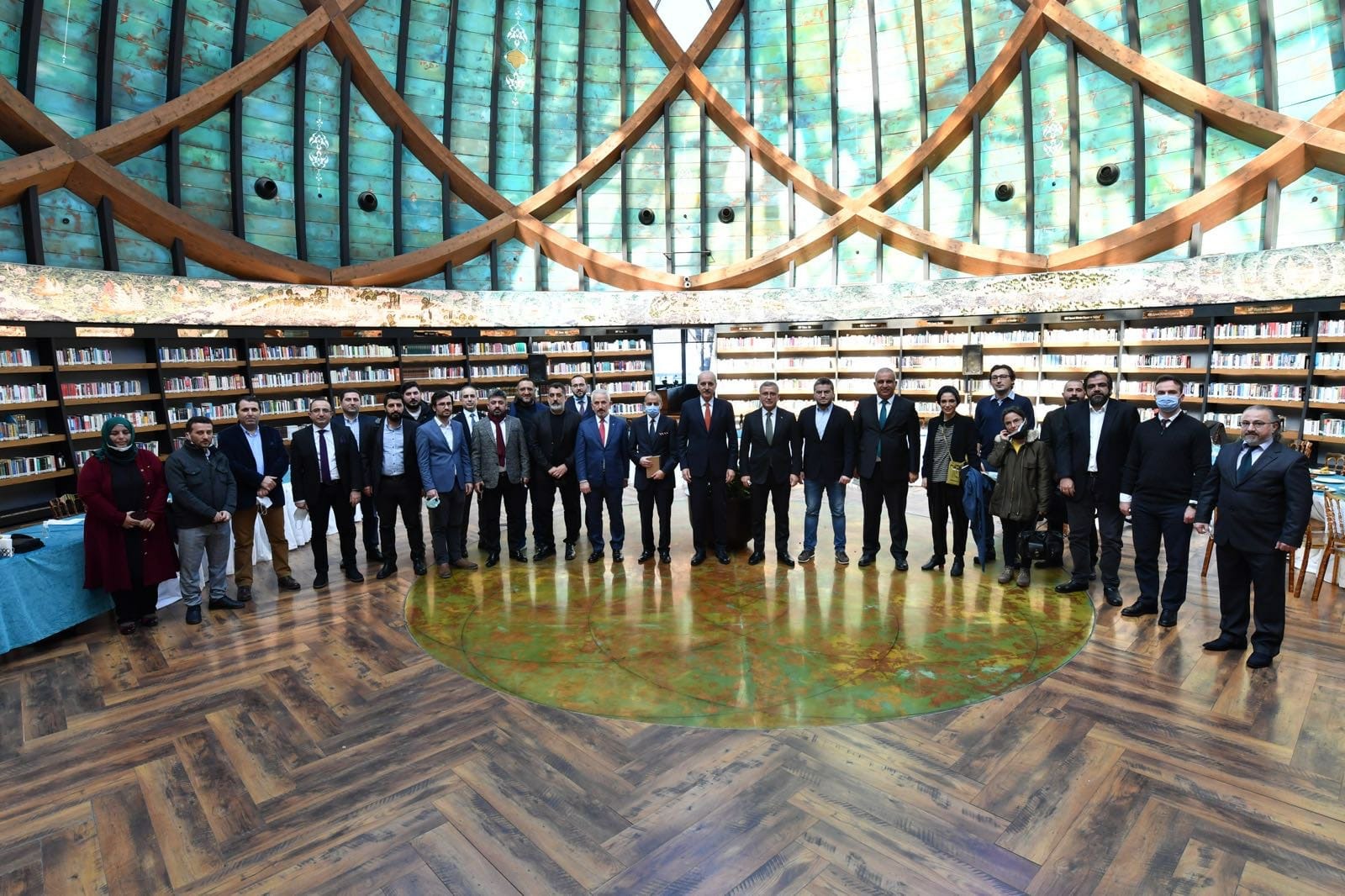 Kurtulmuş o fotoğrafa cevap verdi: Rektör Bey benim öğrencim