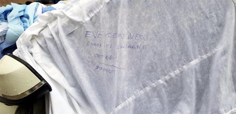 Eve gelmeyen eşinin kıyafetlerini otomobile bağlayıp bakın ne yazdı