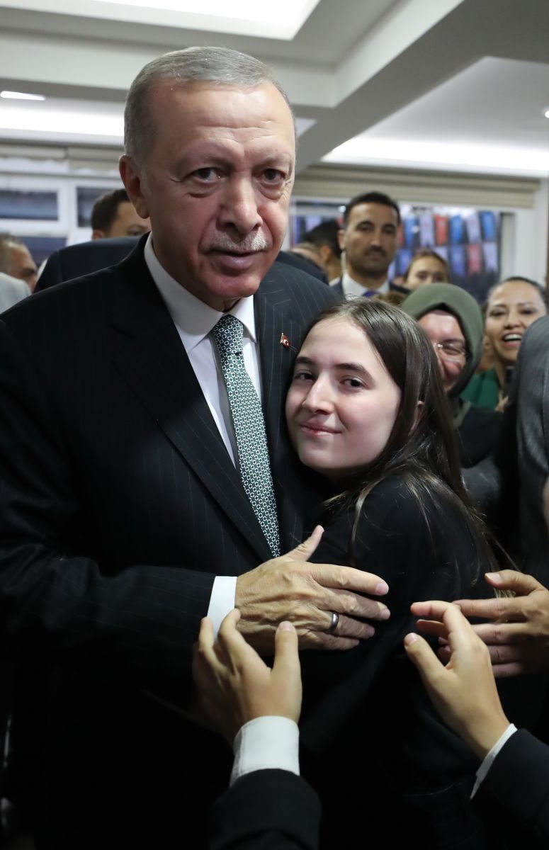 Erdoğan'dan, AK Parti Mamak İlçe Başkanlığına ziyaret