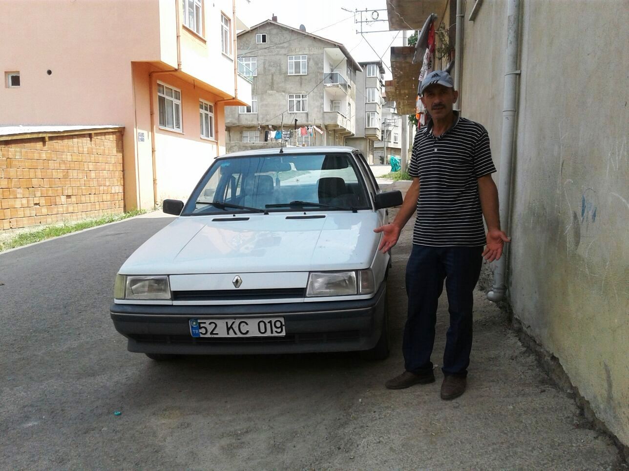 Böyle hırsızlık görülmedi! Aracı değil ruhsatını çaldılar