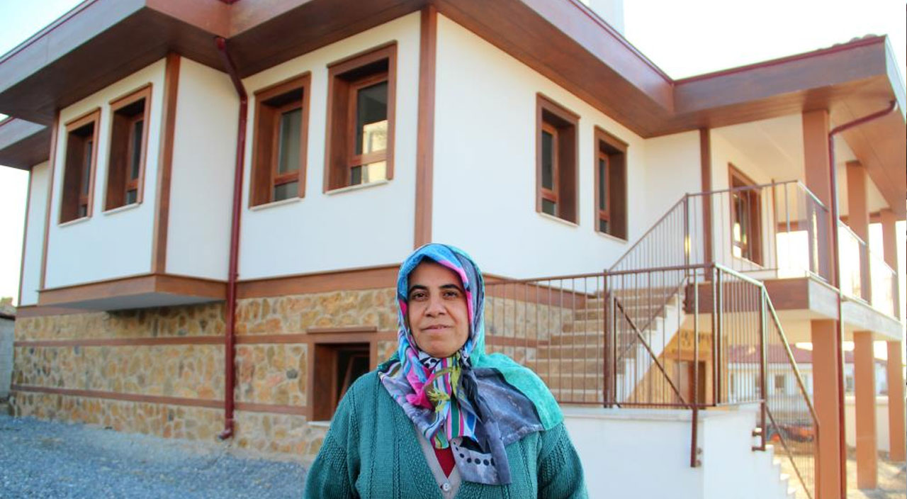 Manavgat'ta yanan evlerin yerine yenileri yükseliyor: Vatandaşlar evlerine kavuşmak için gün sayıyor