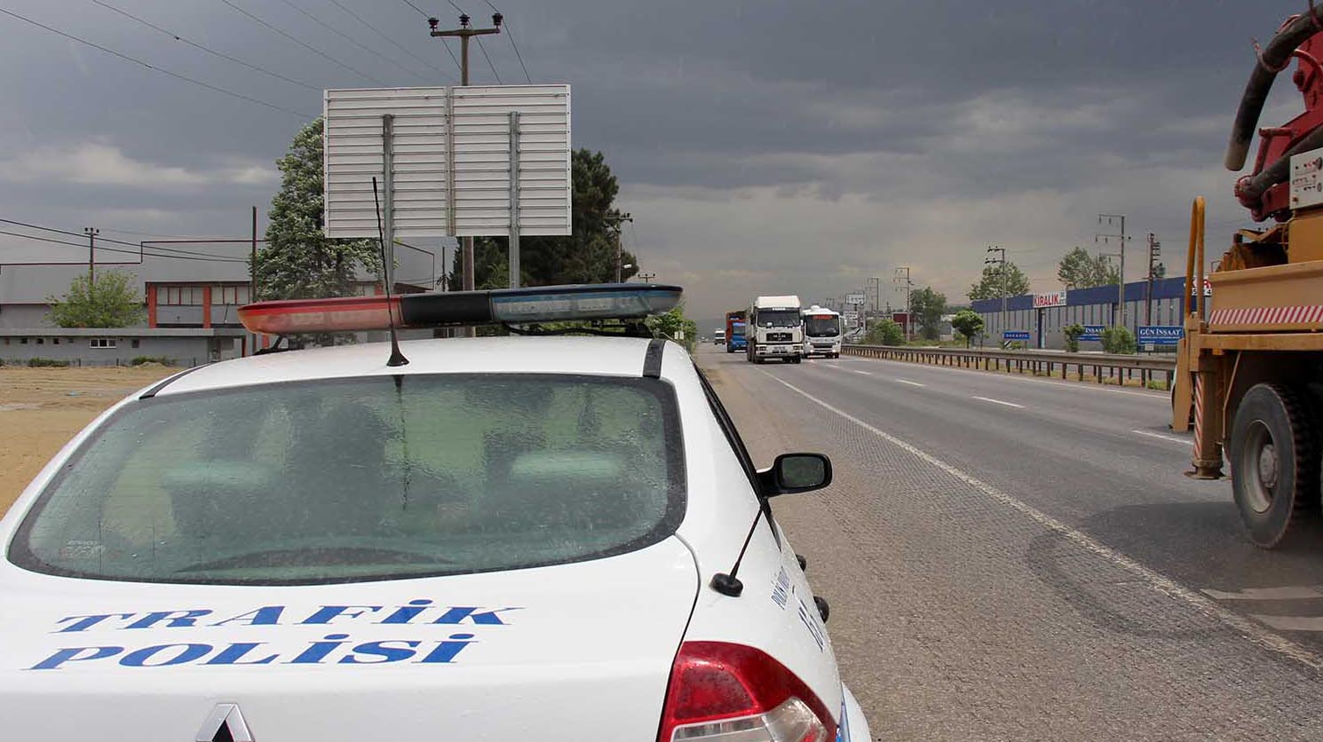 Radar tespit cihazı bulunduran sürücüye 1800 TL ceza