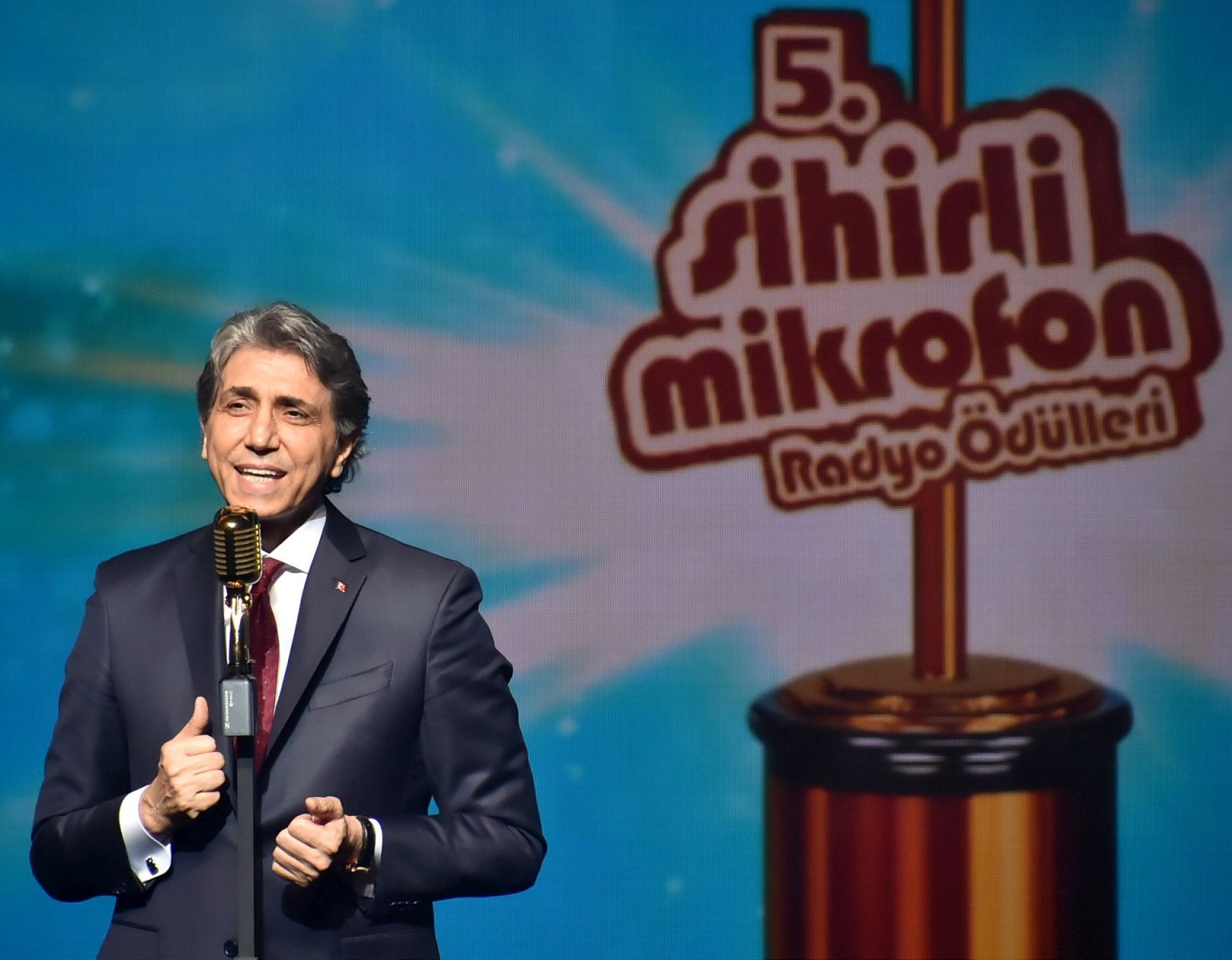 5. Sihirli Mikrofon Radyo Ödül Töreninde muhteşem final