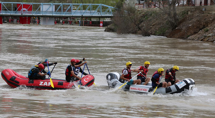 Tunceli'de terör gitti, Rafting geldi