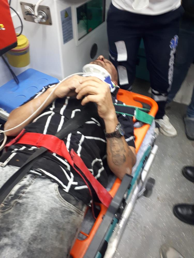 Evinin balkonunu temizlemek isterken yan tarafa düştü