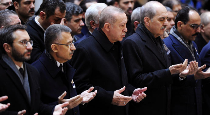 Tarihçi Prof. Dr. Kemal Karpat, son yolculuğuna uğurlanıyor