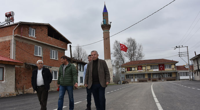 Camisiz minare köyün sembolü oldu