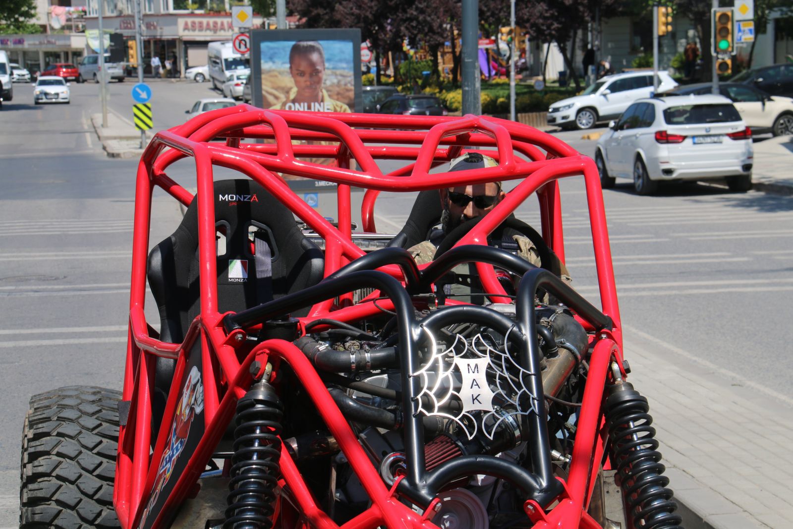 Karadenizli garajında araba yaptı, görenler şok oldu