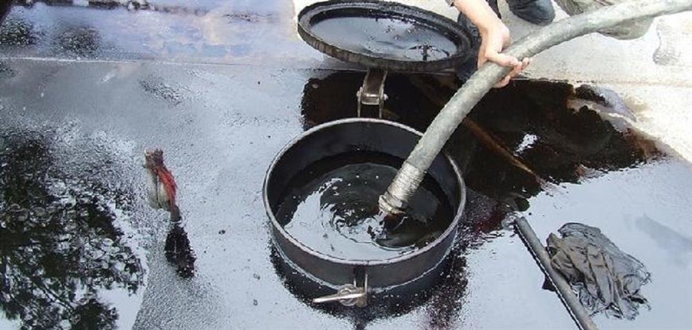 Putin'e iki darbe birden