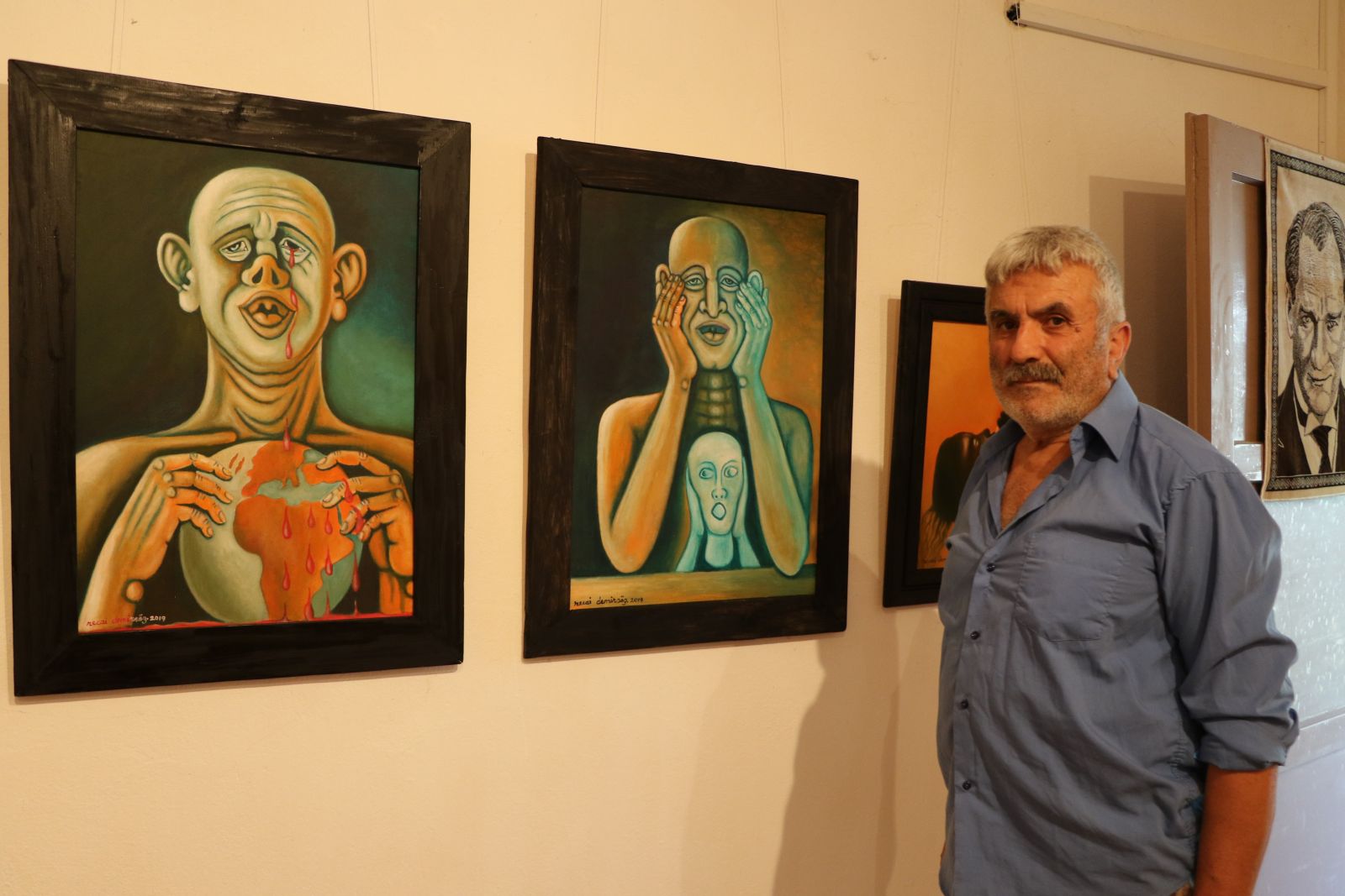 Koronavirüsü hissetti resimlerine yansıttı