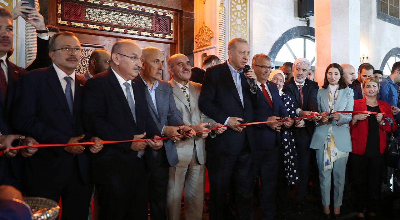 Cumhurbaşkanı Erdoğan, Manisa'da açtığı camiye isim verdi