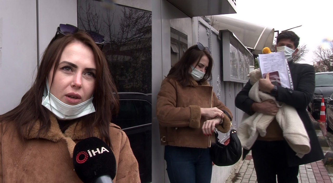 İstanbul’daki Ukraynalılar bilgi almak için konsolosluğa geldi