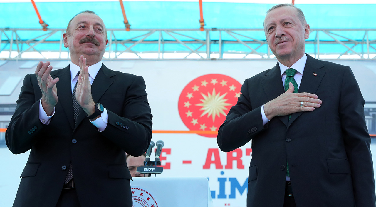 Dünyada 5 tane, 2'si Türkiye'de! Rize-Artvin Havalimanı açıldı Dünyada 5 tane, 2'si Türkiye'de! Rize-Artvin Havalimanı açıldı