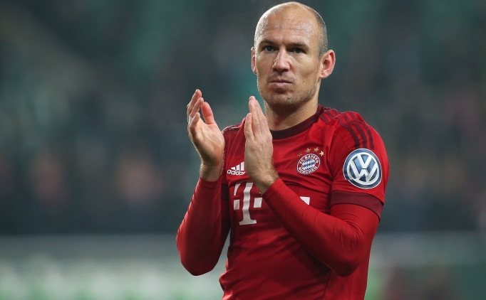 Beşiktaş Arjen Robben'le masaya oturdu