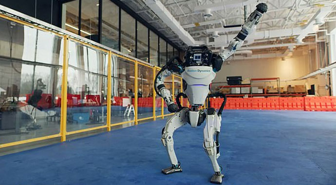 Robotların dansı! Boston Dynamics robotlarıyla şov yaptı