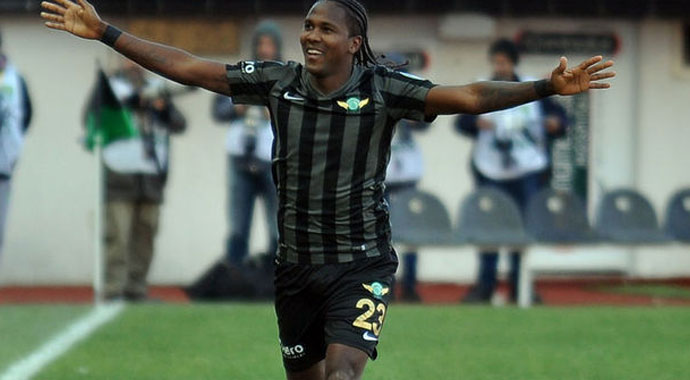 Galatasaray ve Trabzonspor istemişti, Çin'e gidiyor