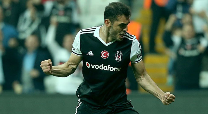 Beşiktaş'ta ilk ayrılık!